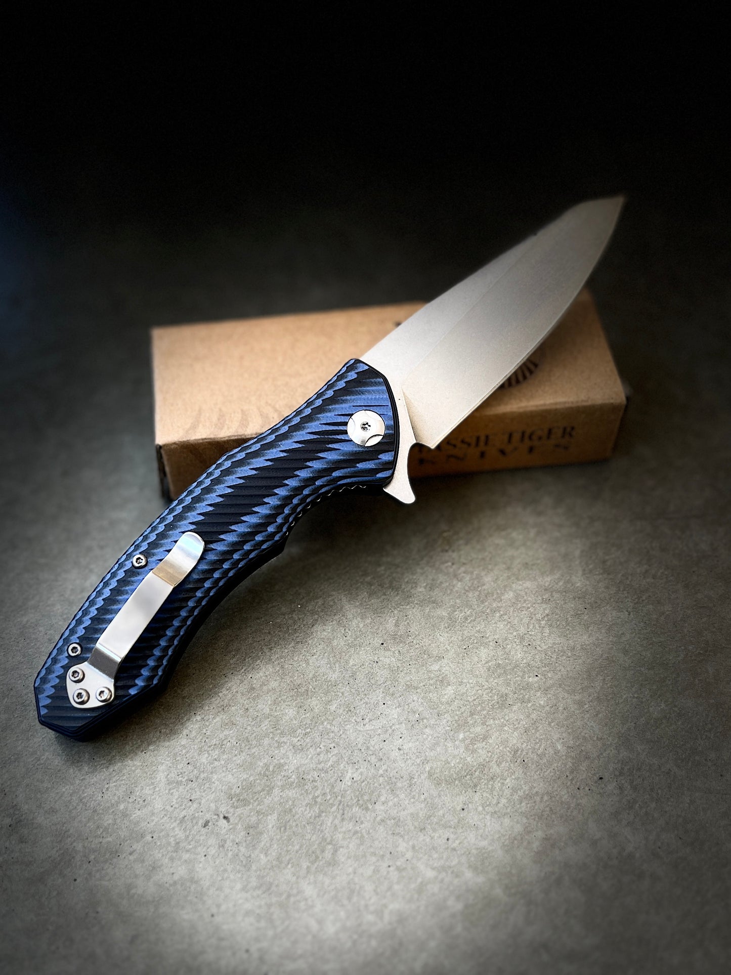 Folding Pocket knife with Blue & Black G10 Handle, 93mm Reverse tanto D2 Blade